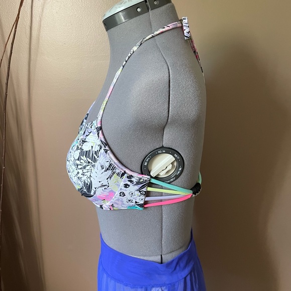 Bikini top by VS - Picture 3 of 8